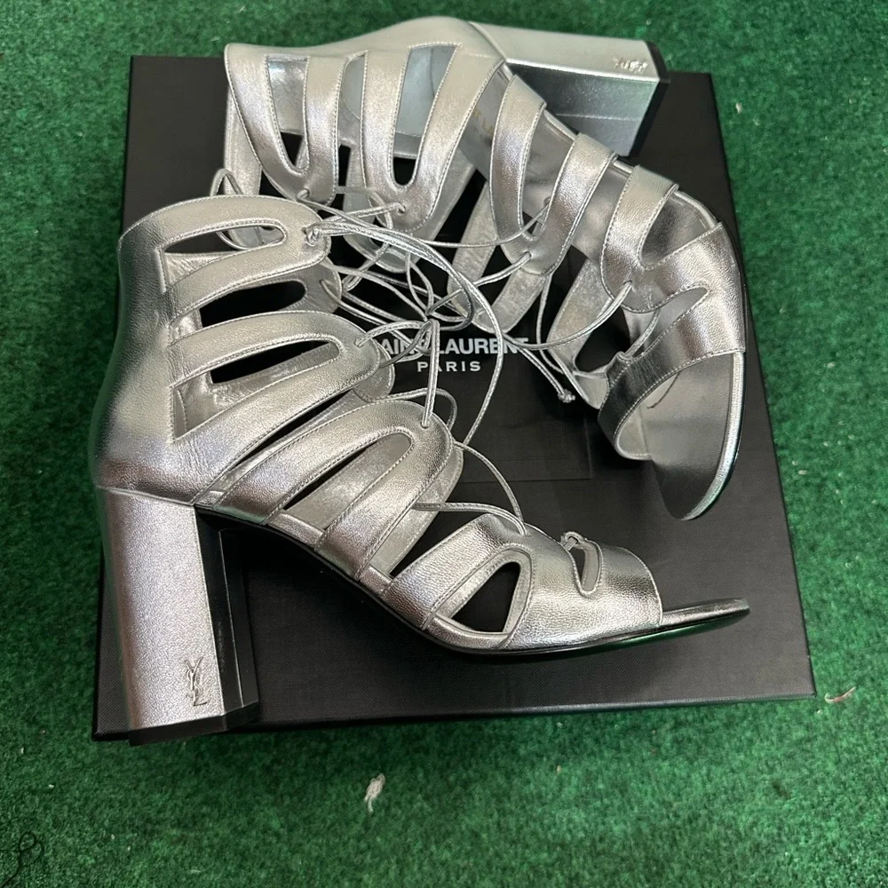 YSL Yves Saint Laurent Silver
Leather Lace Up Heels Size 39 - Picture 5 of 12